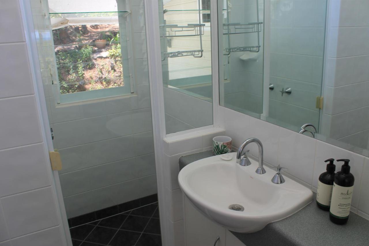 Seaviews Oak Beach Exterior photo